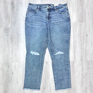 Women's 14 NWT Curvy Girlfriend Distressed Straight Leg Blue Jeans